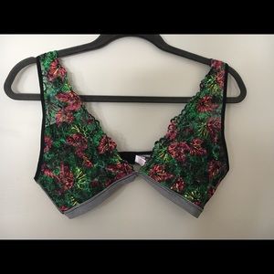 Xhilaration multi print bralette! Size L